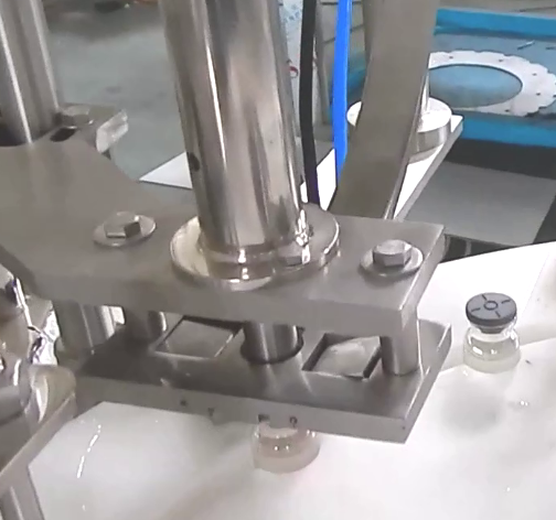 8ml、13ml、15ml裝眼藥水灌裝機(jī)細(xì)節(jié)圖